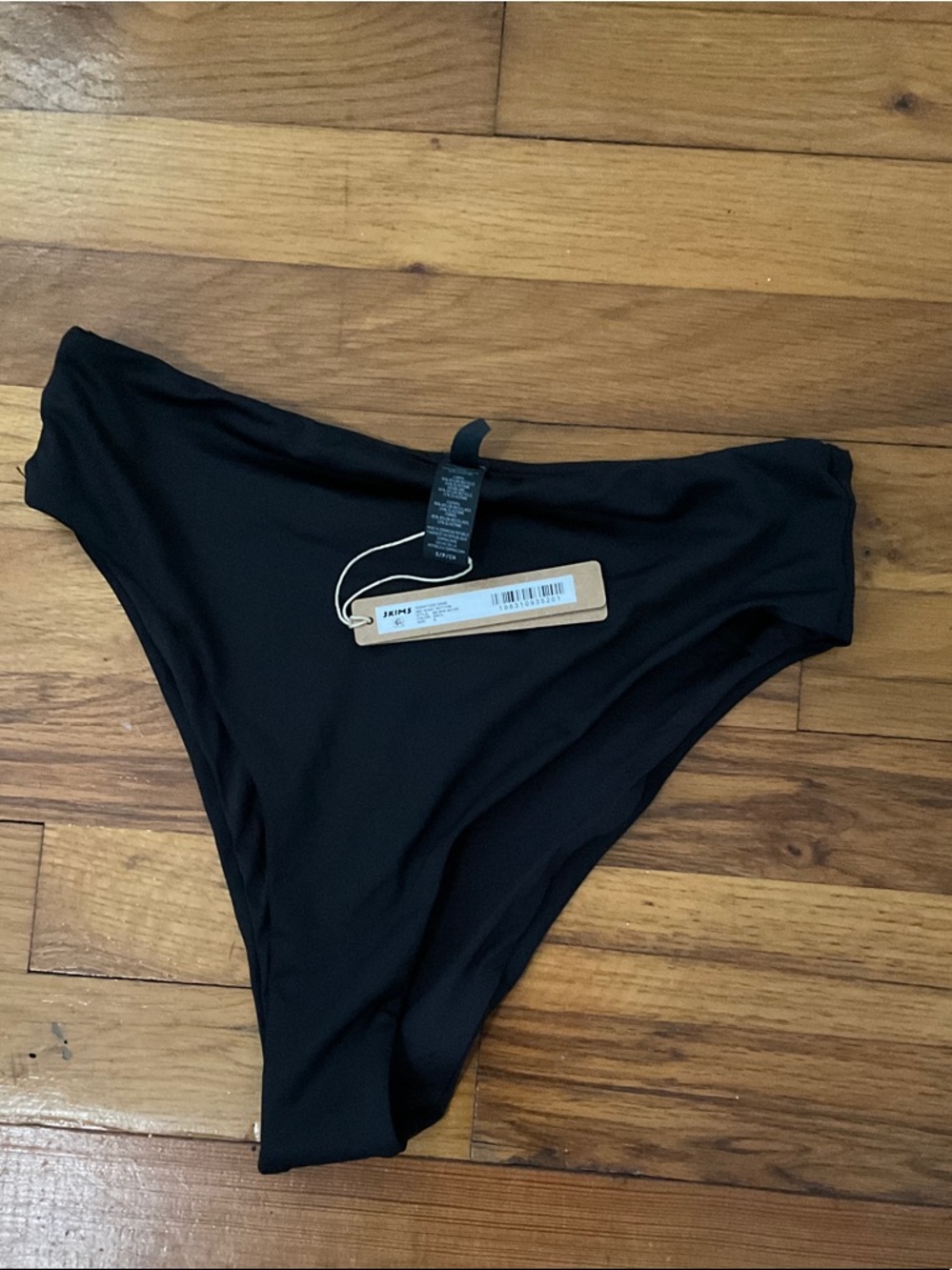 NWT skims mid waist bottom small